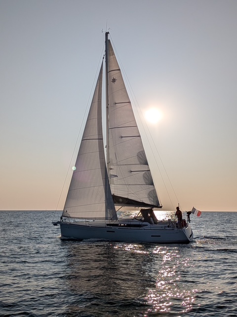 Papachat sous voile, coucher de soleil